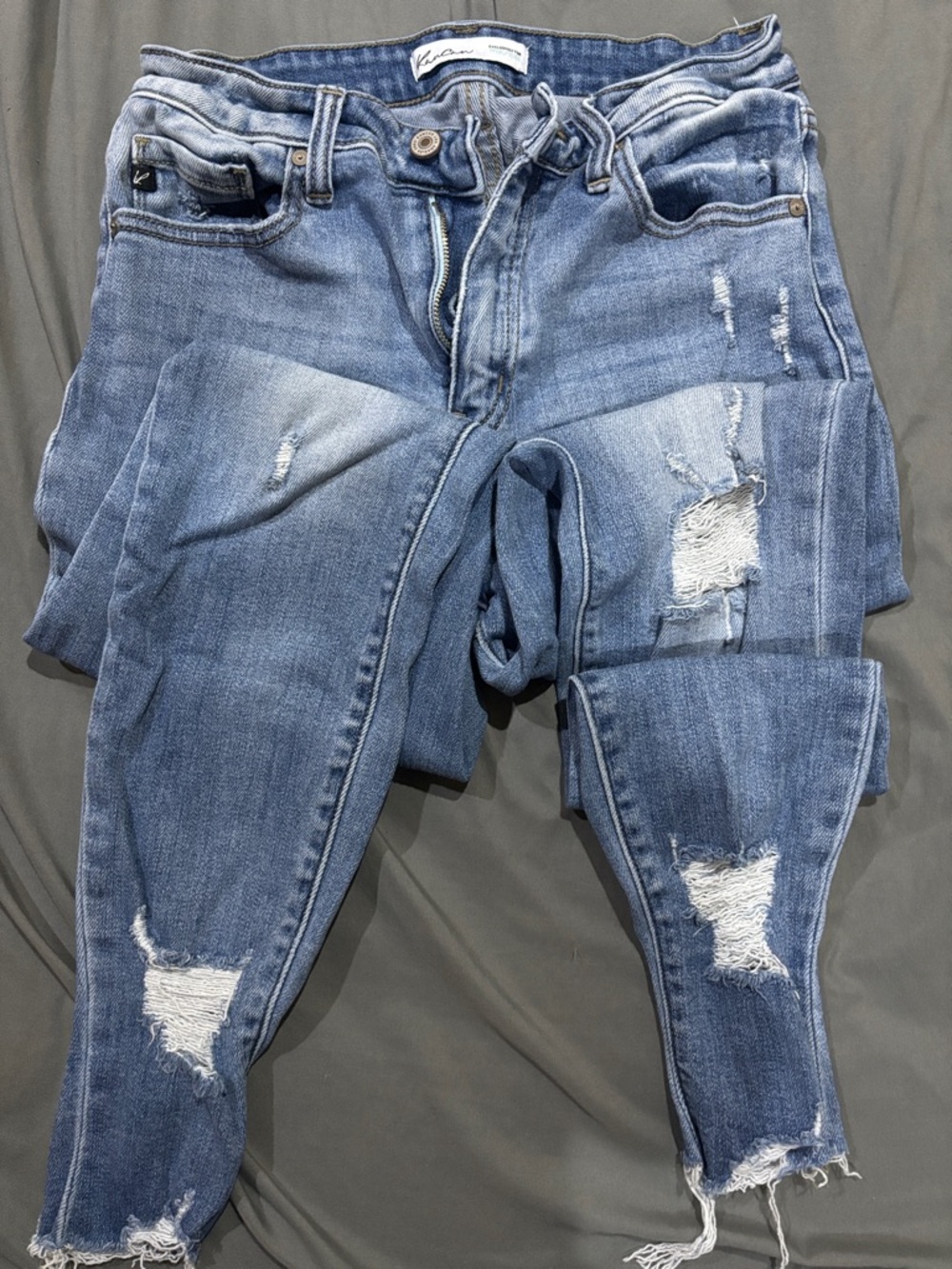 KanCan Women's Light Blue Distressed Cropped Jeans